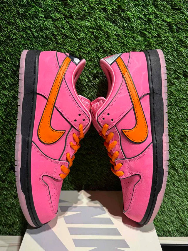 A Nike SB Dunk Powerpuff Girls - Blossom