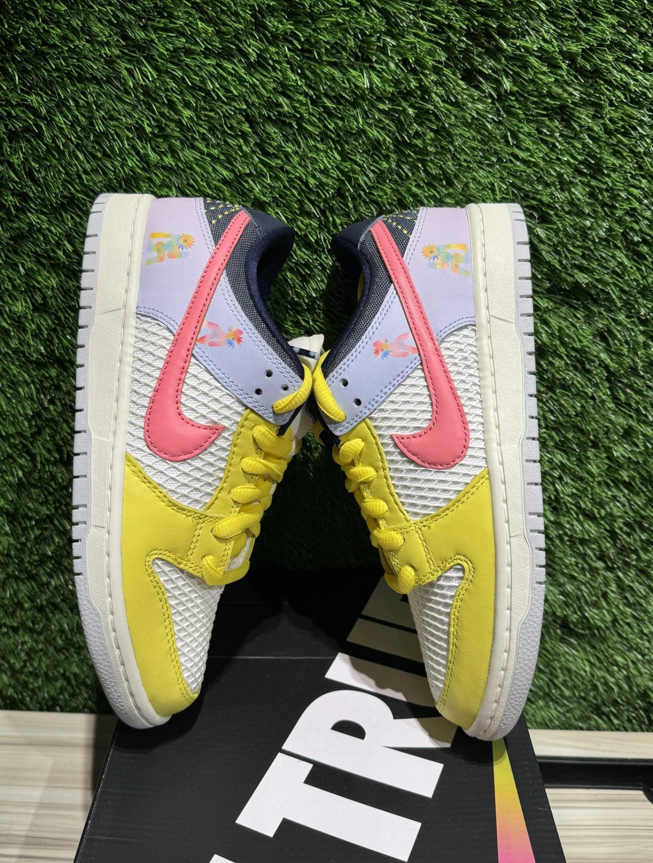 A Nike SB Dunk- Be True