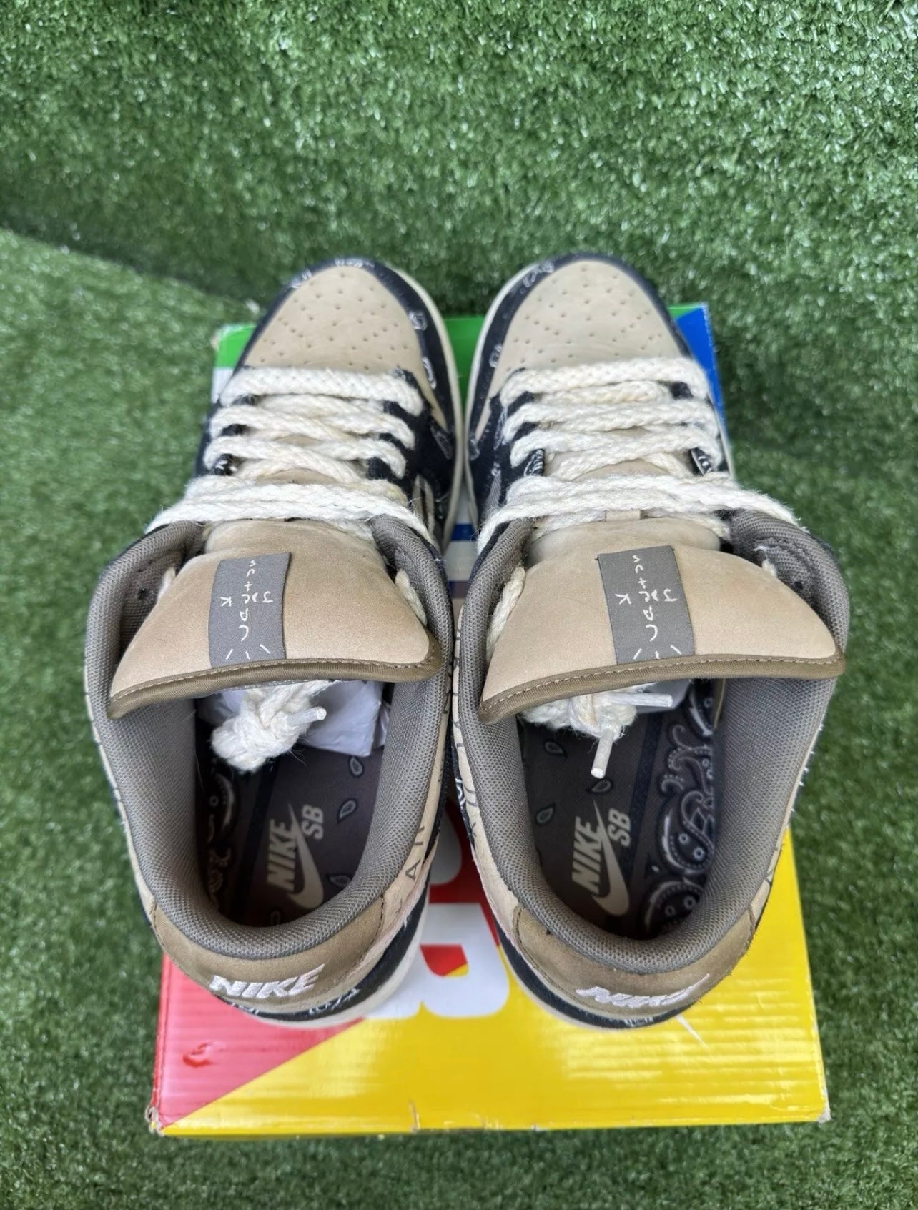 A Nike SB Dunk - Travis Scott Cactus Jack