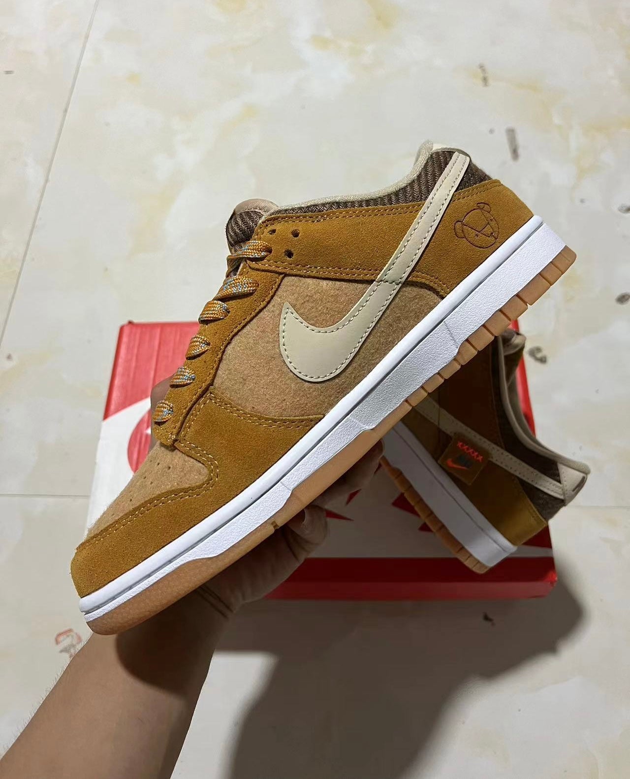 A Nike SB Dunk - Teddy Bear