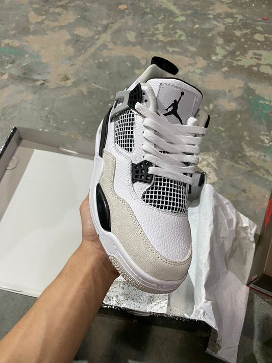 Jordan 4 - Military Black