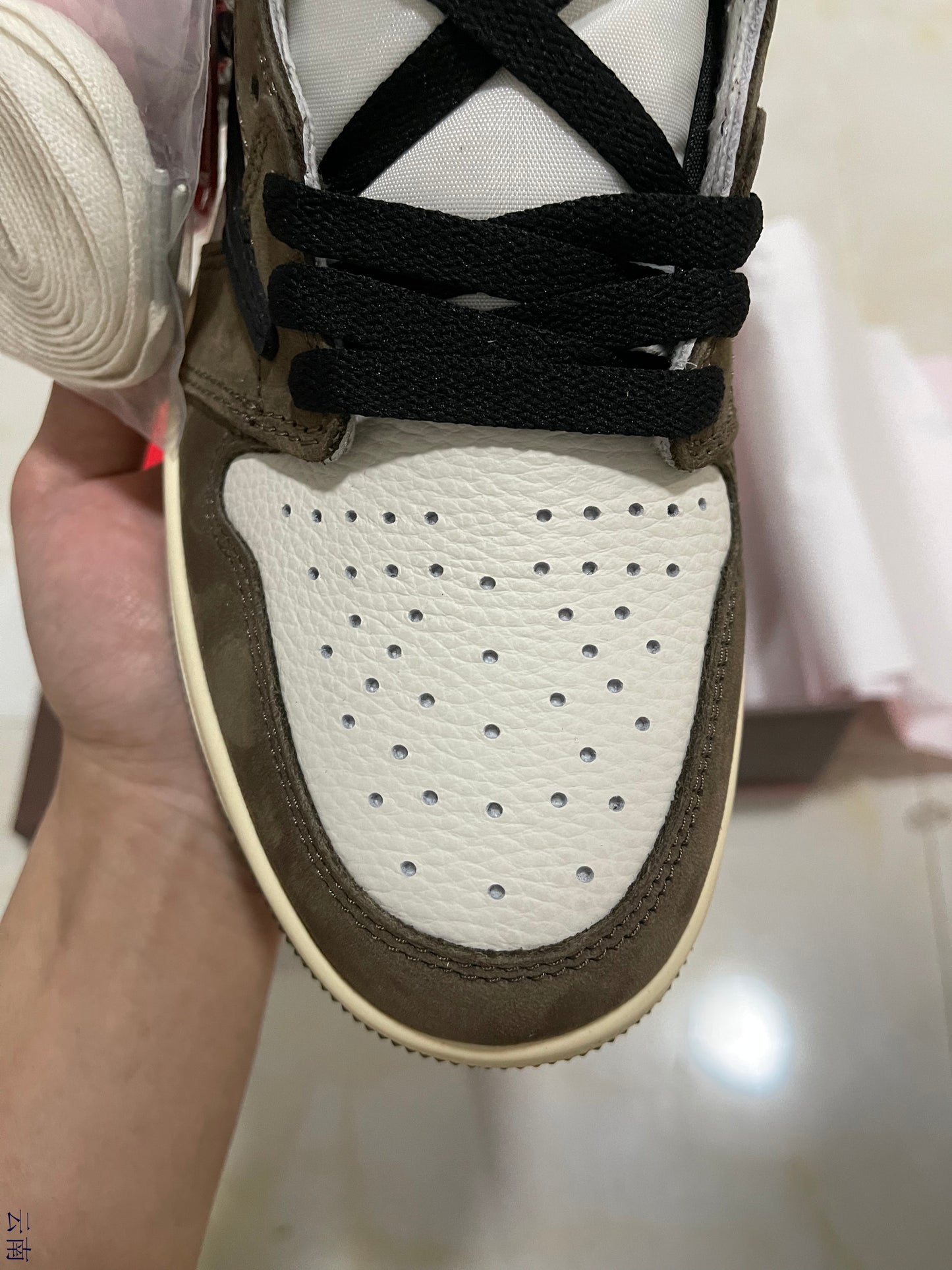 Jordan 1 Travis Scott - High Mocha