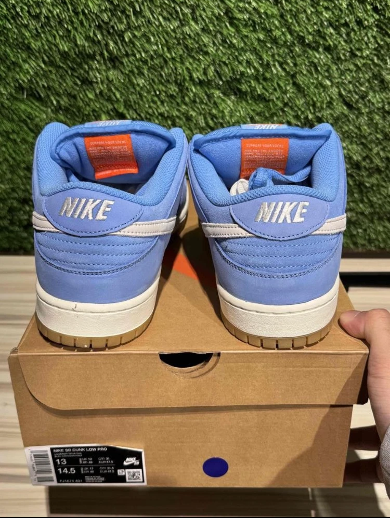 A Nike SB - University Blue Gum