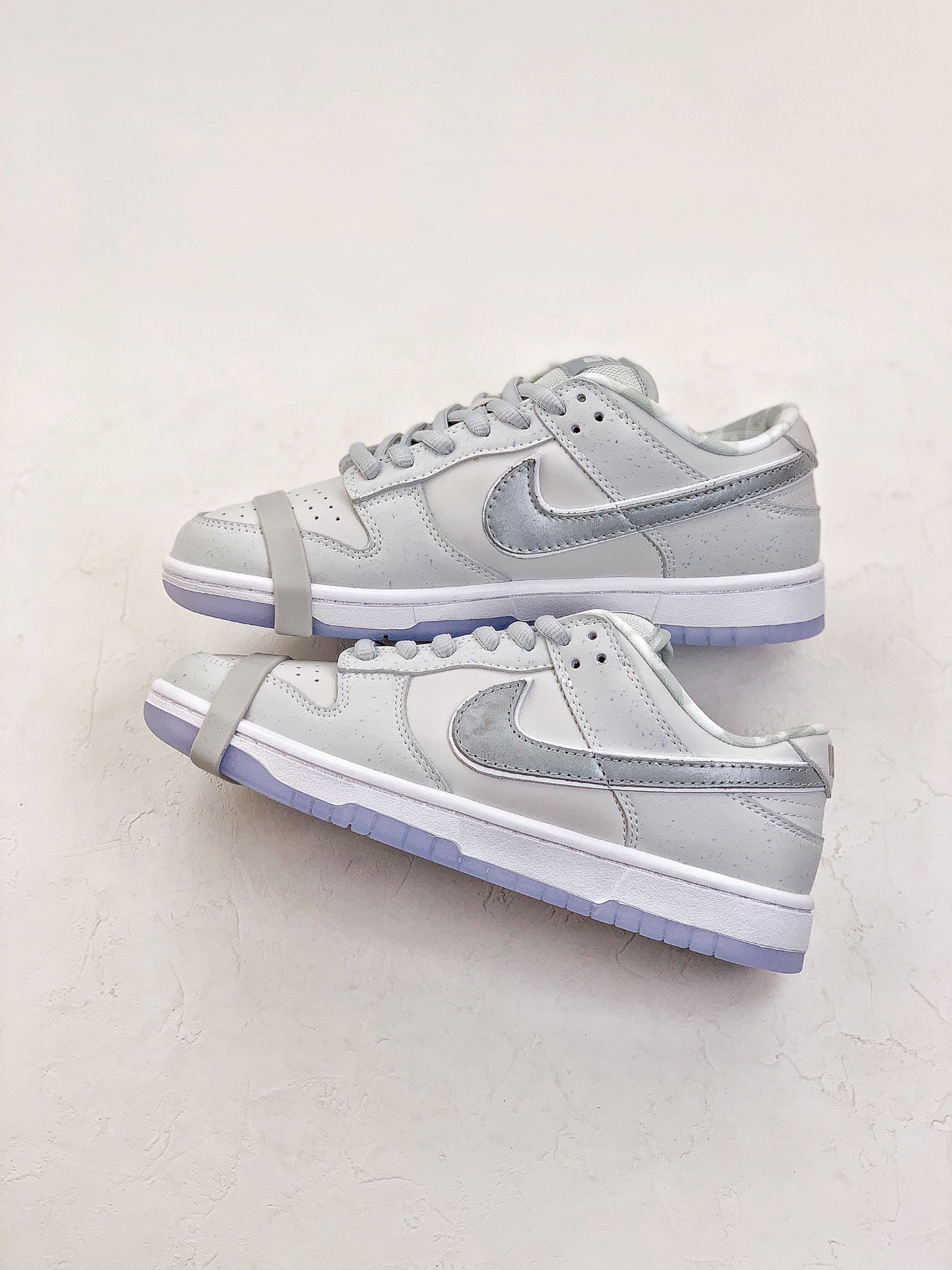 A Nike SB Dunk - White Lobster Concepts