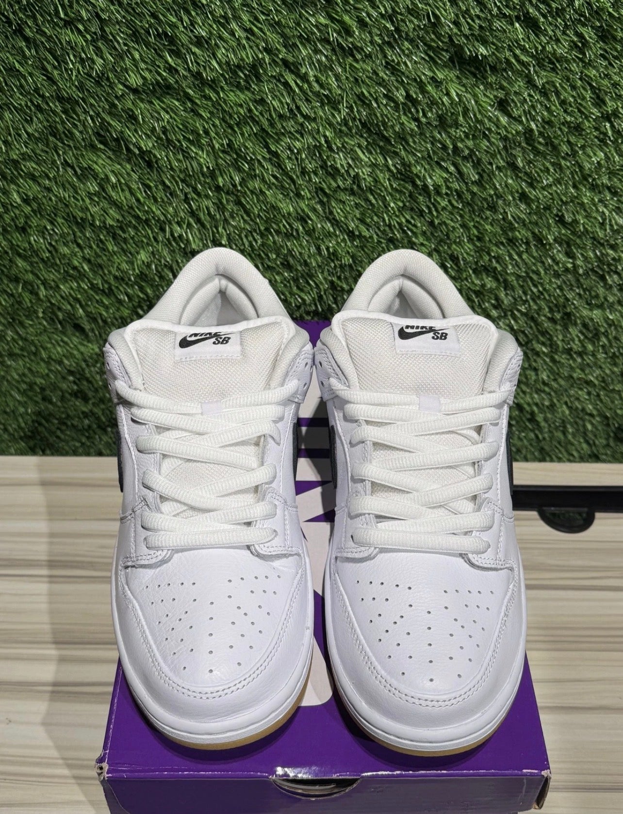 A Nike SB Dunk - White Gum