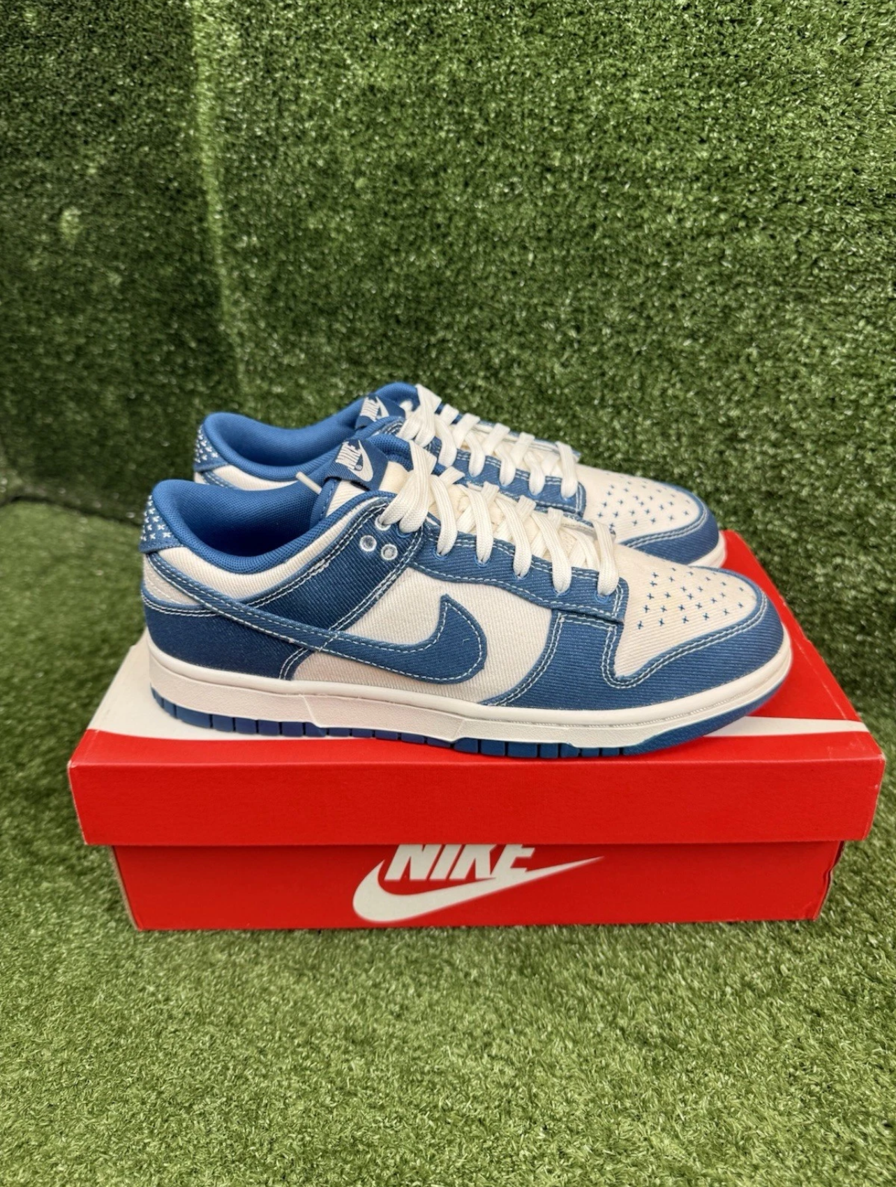 A Nike SB Dunk - Industrial Blue