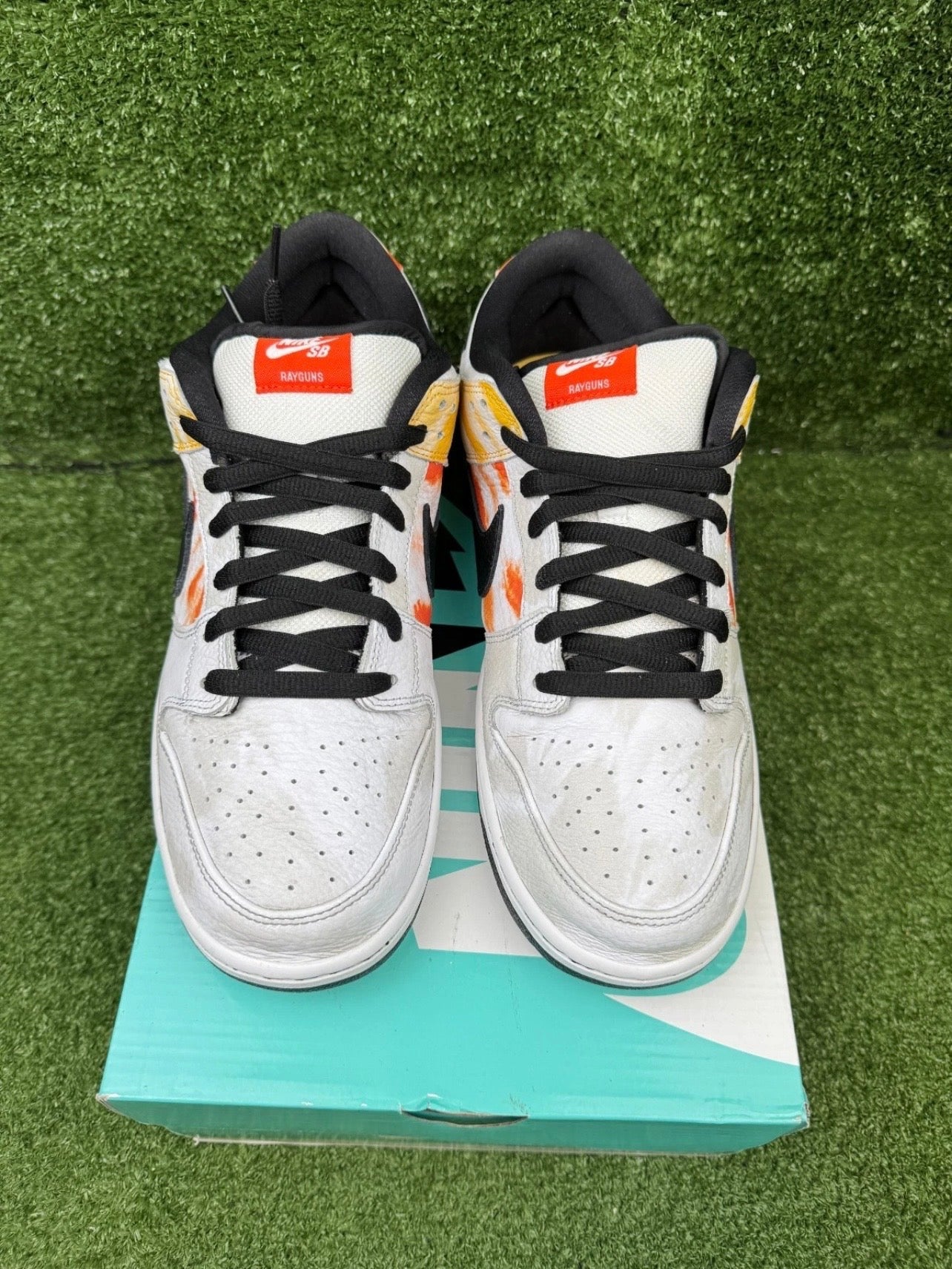 Nike SB - Raygun Tie Dye white