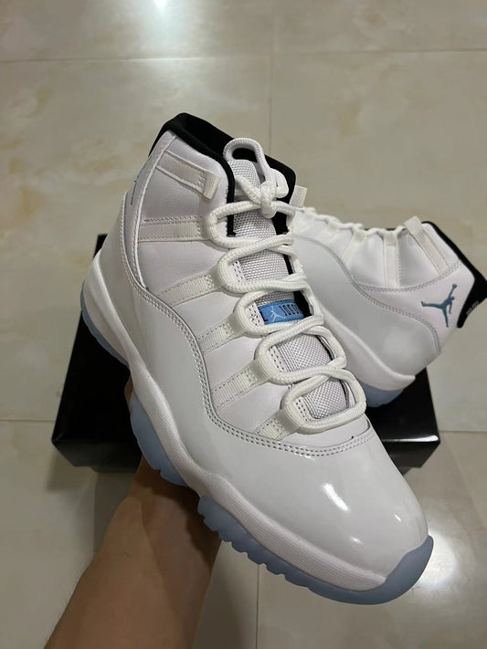 Jordan 11 - Legend Blue