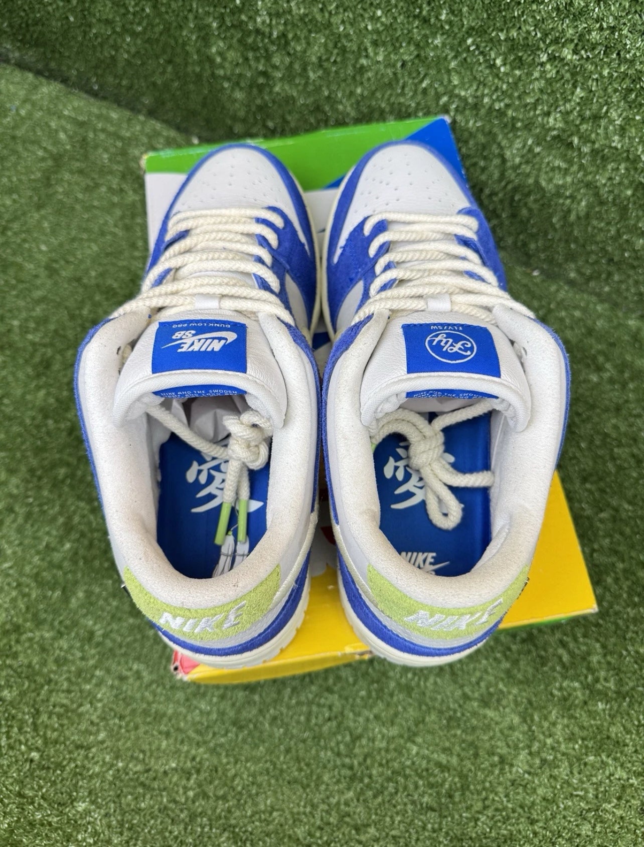 A Nike SB Dunk - Fly Streetwear