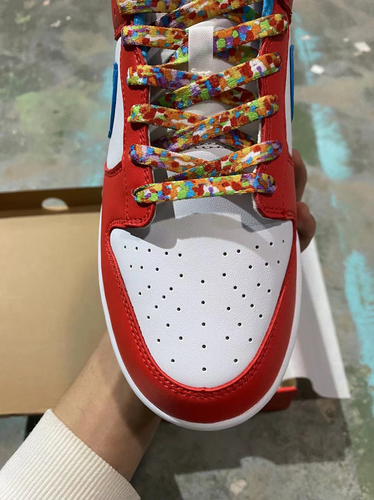 A Nike SB Dunk- Fruity Pebbles