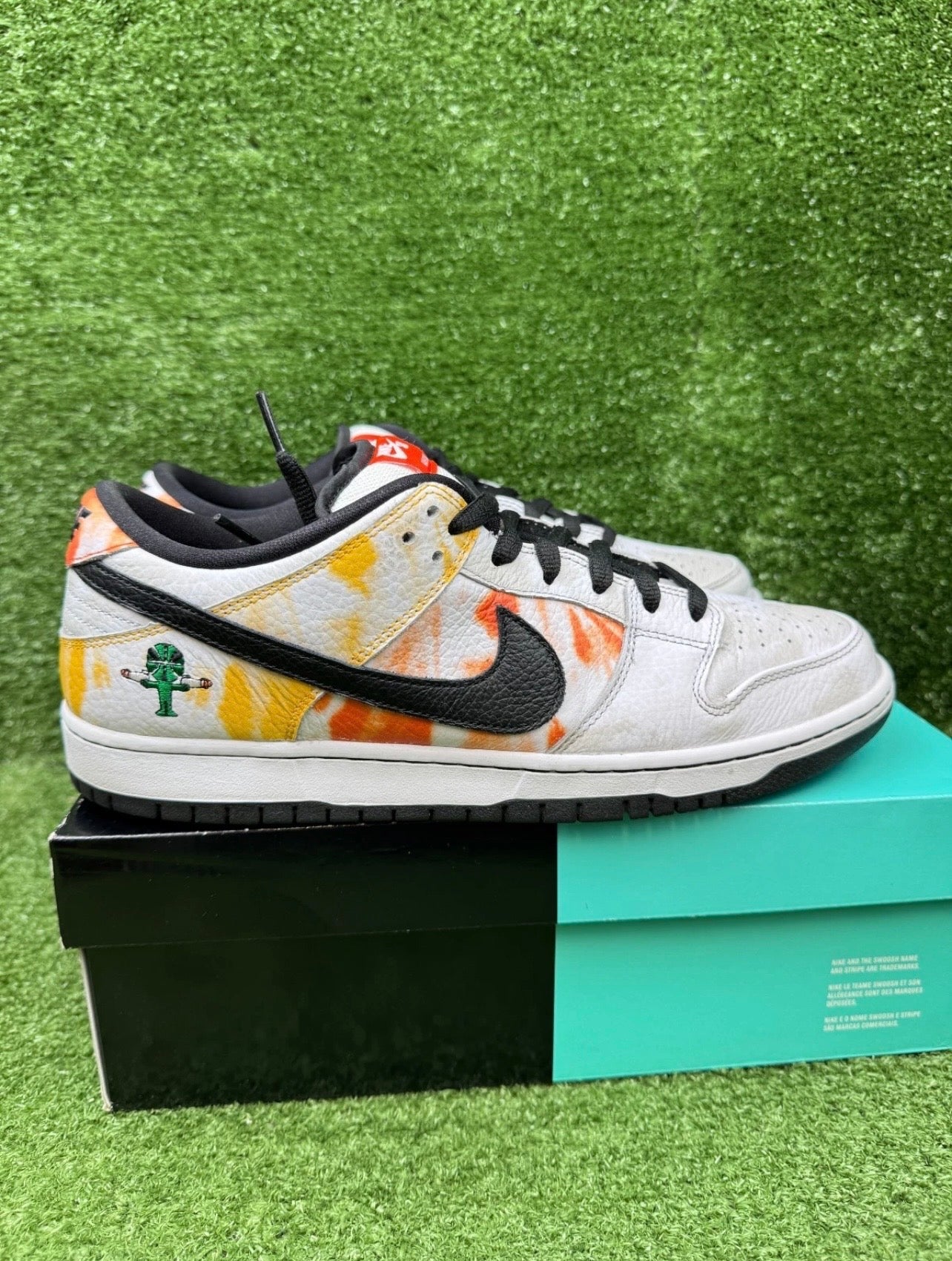 Nike SB - Raygun Tie Dye white