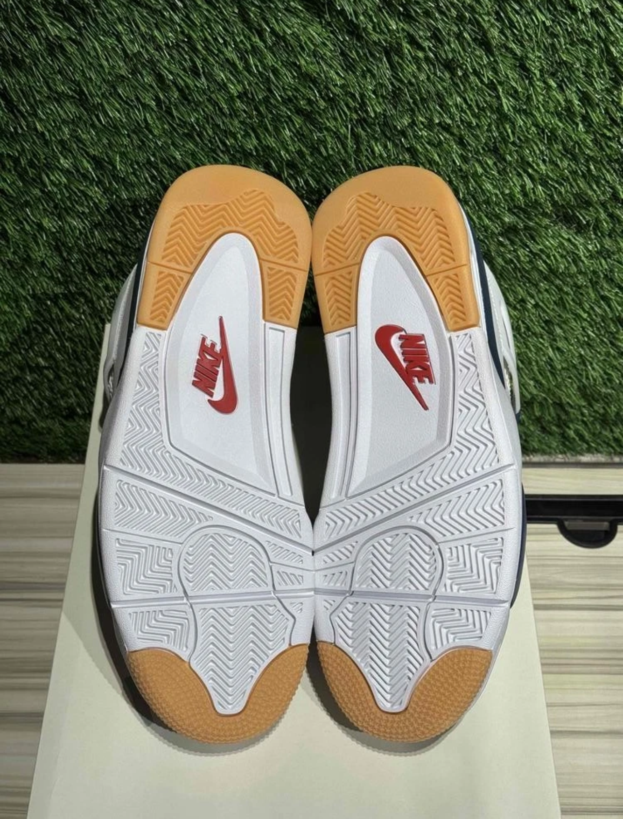 A Nike SB x Jordan 4- NAVY