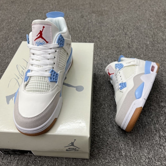 Jordan 4 - UNC