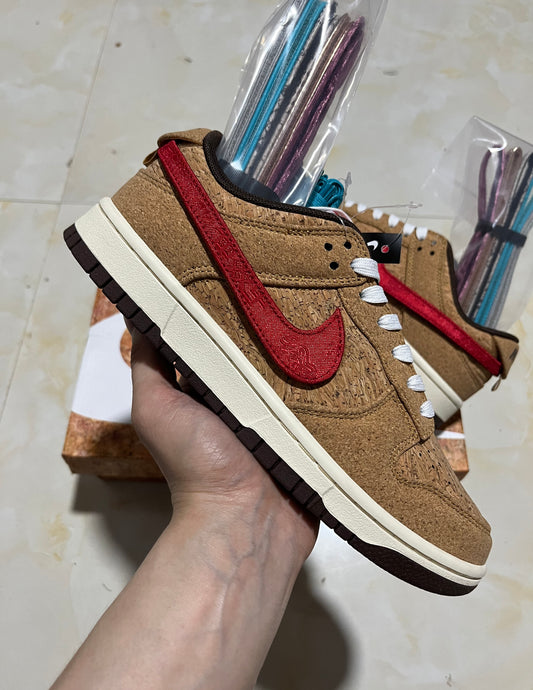 A Nike SB Dunk- CLOT Cork
