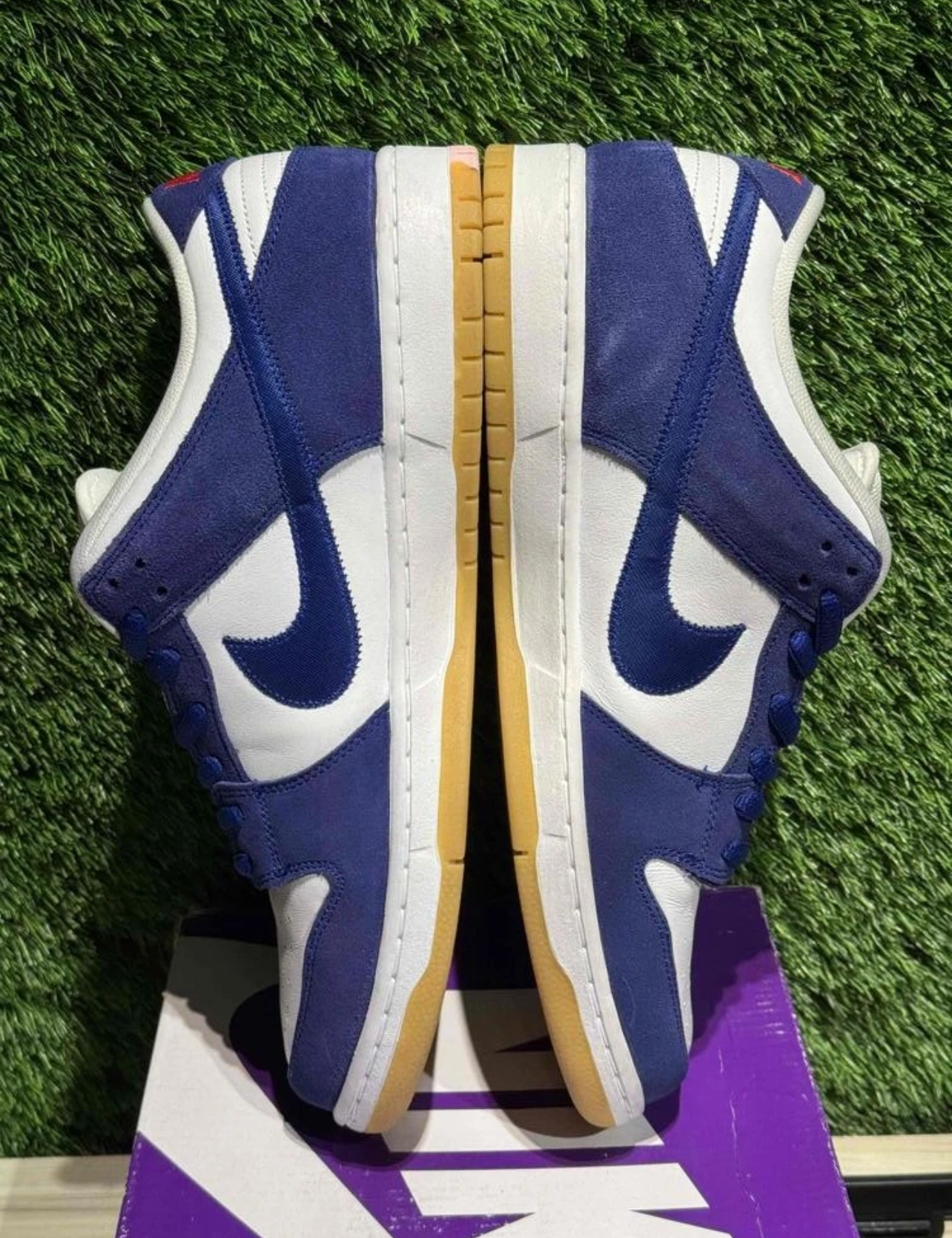 A Nike SB Dunk - LA Dodgers