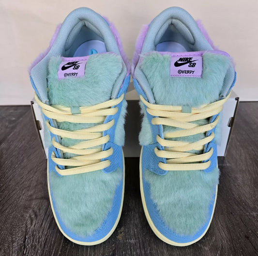 A Nike SB Dunk - Verdy