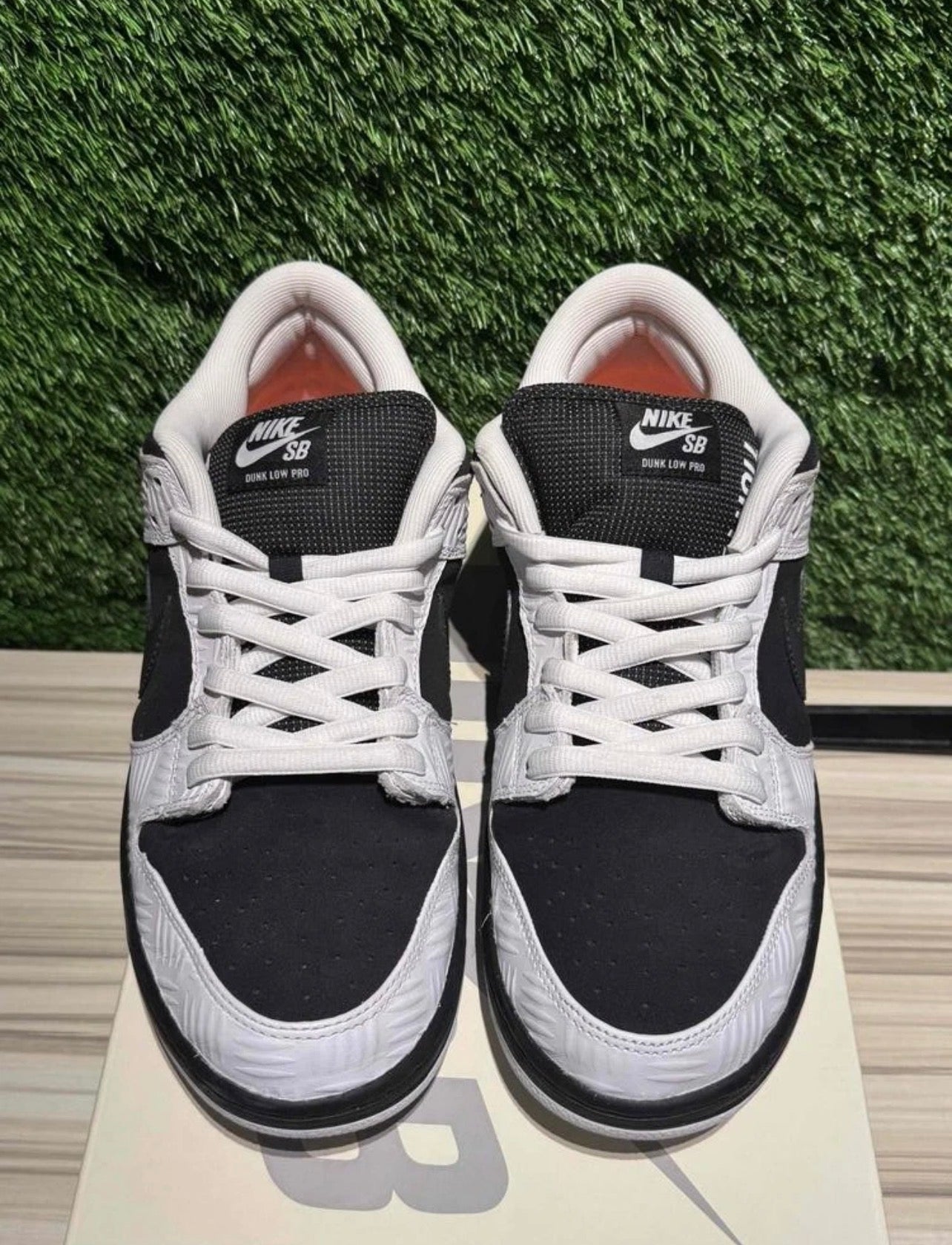 A Nike SB Dunk - Tight Boot White