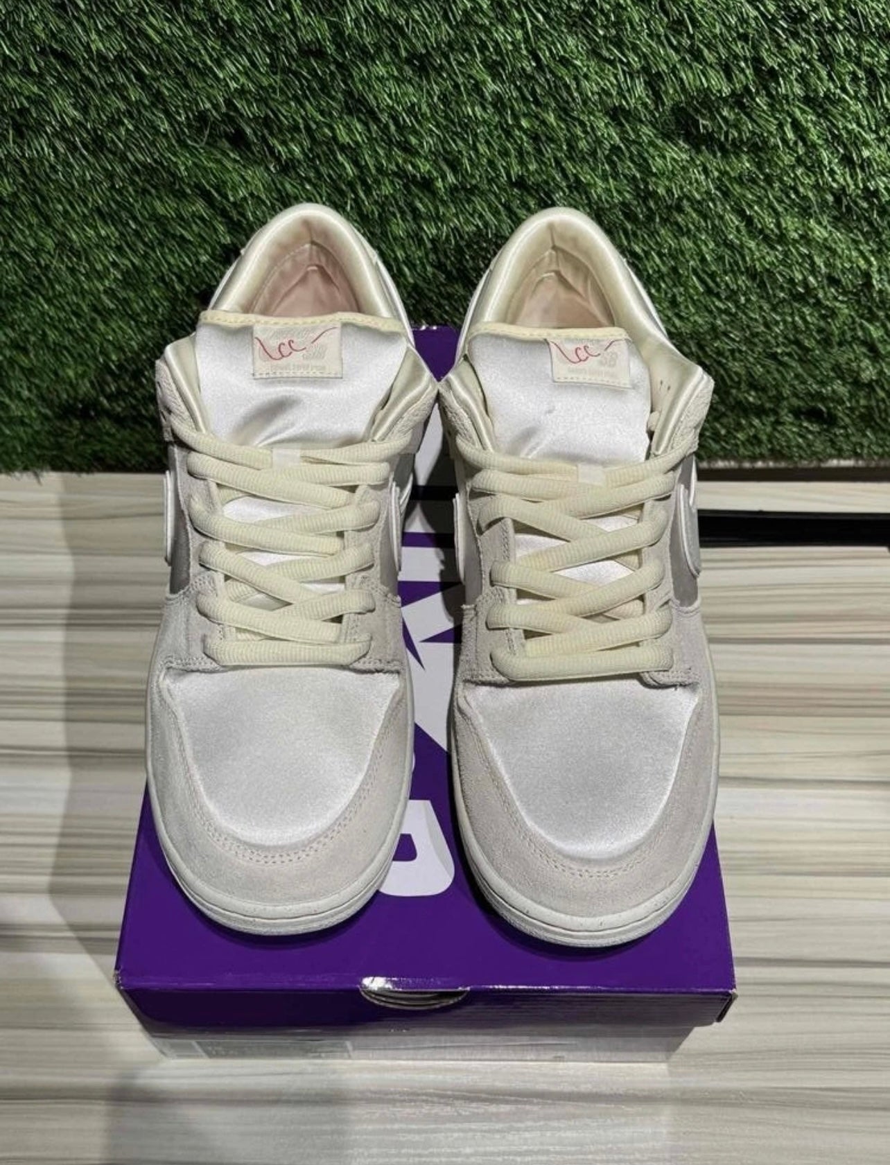 A Nike SB Dunk - City Of Love Bone