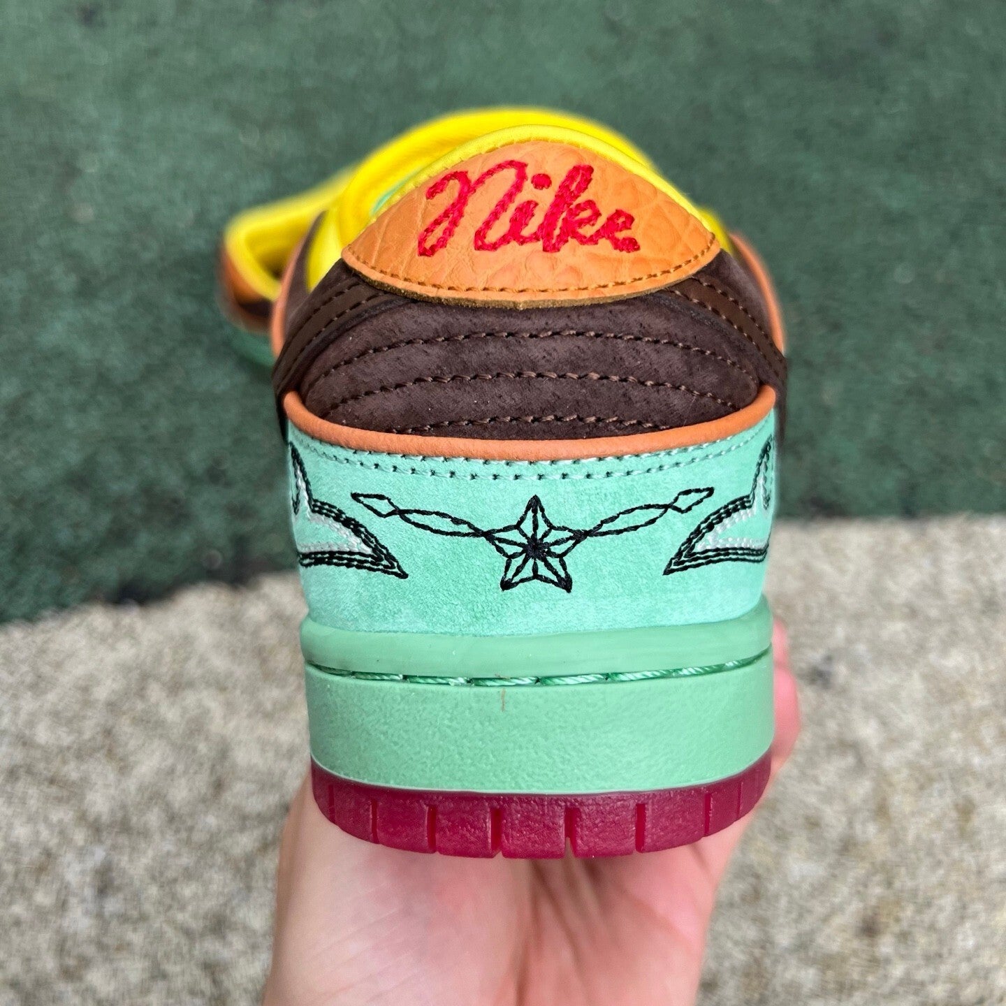 Nike SB - Rodeo Tourmaline