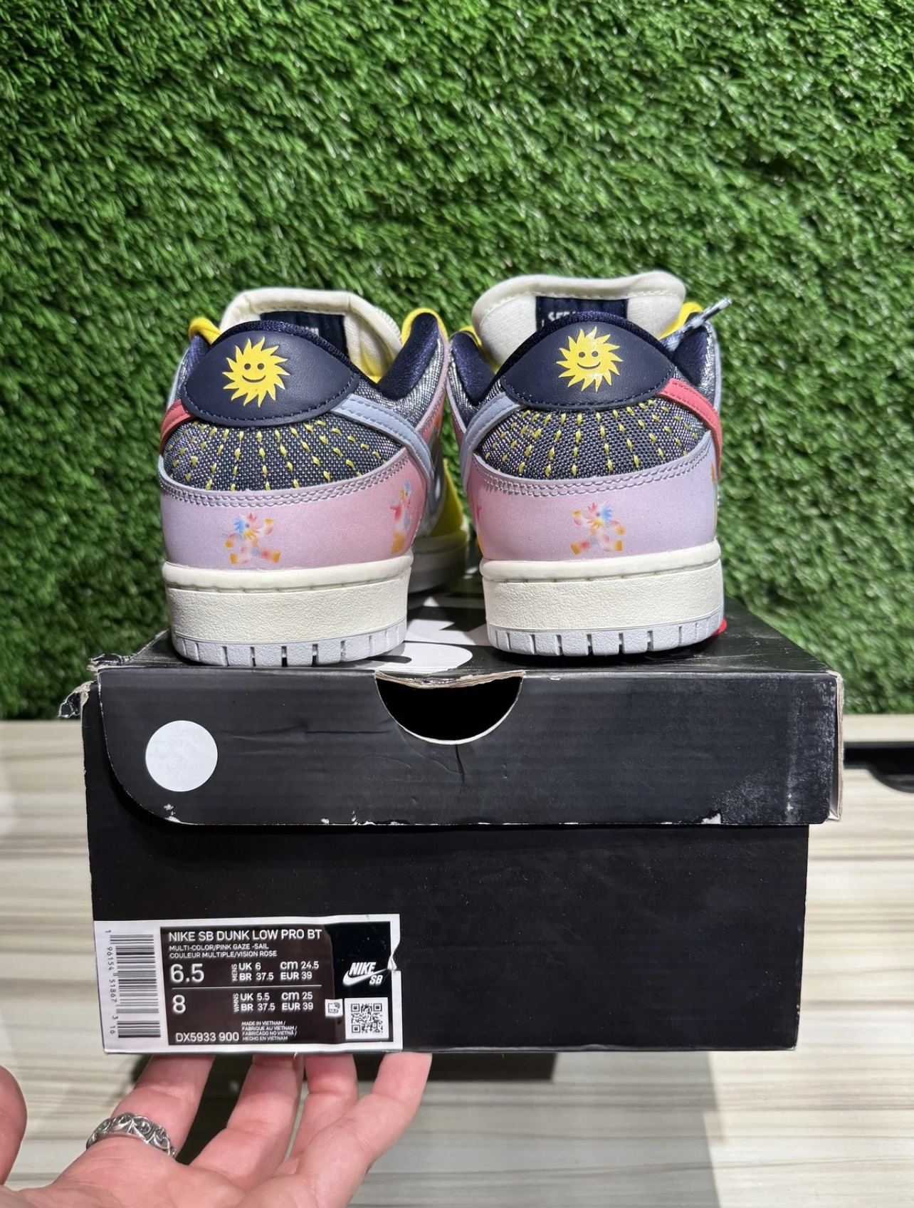 A Nike SB Dunk- Be True