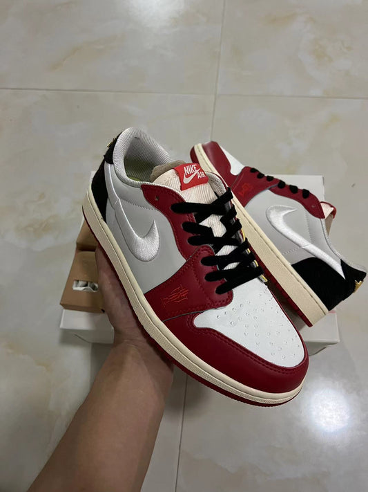 Jordan 1 Low - Trophy Room