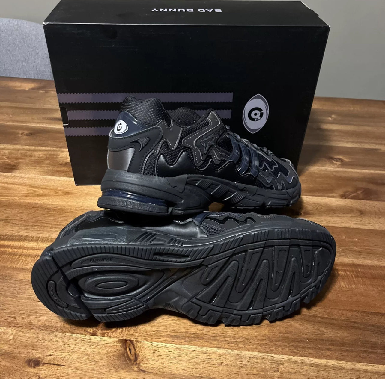 Adidas - Bad Bunny Response CL Triple Black