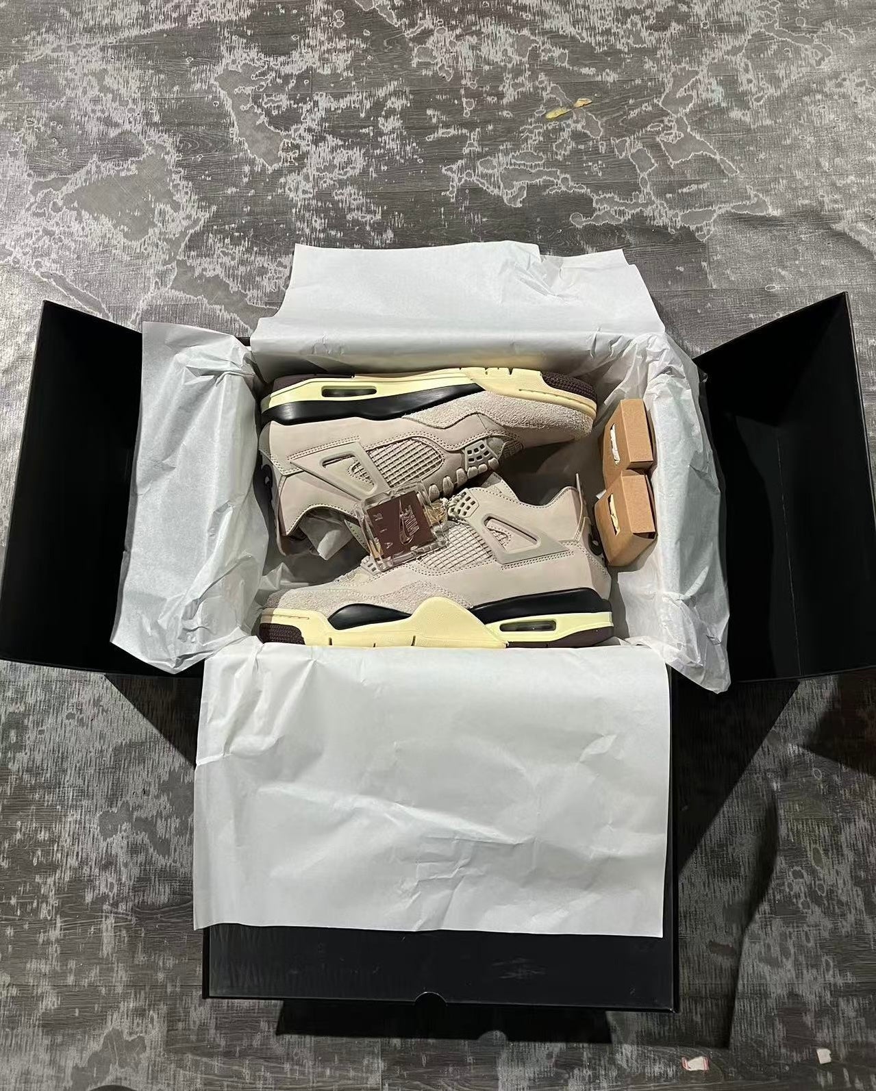 Jordan 4 - A Ma Maniére