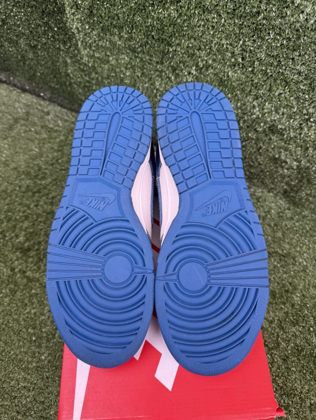 A Nike SB Dunk - Industrial Blue