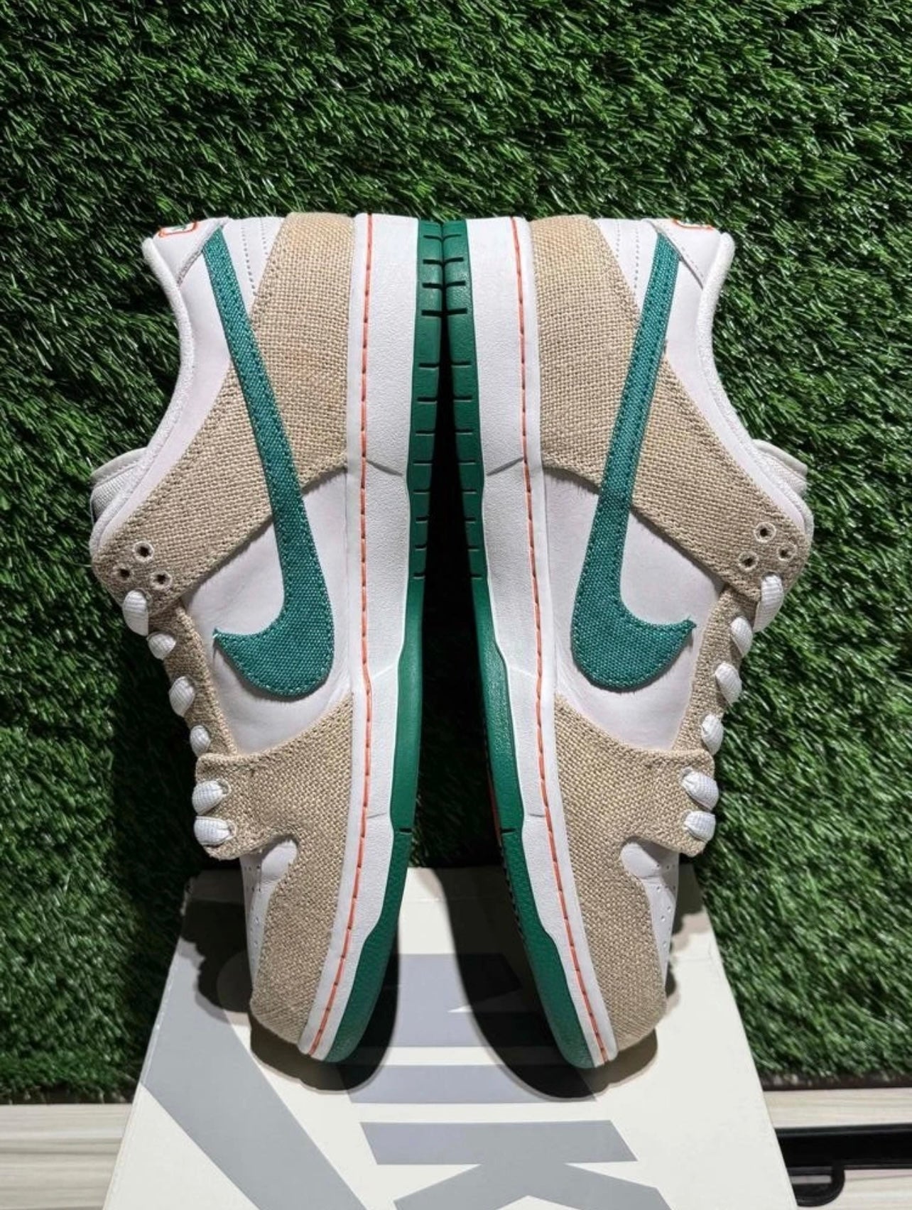 A Nike SB Dunk - Jarritos