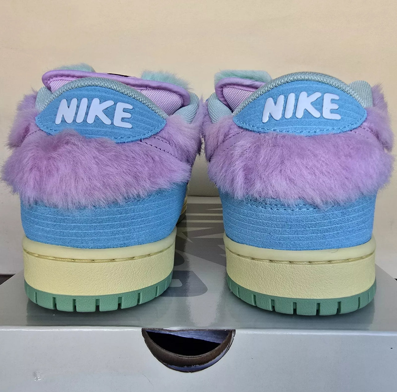A Nike SB Dunk - Verdy