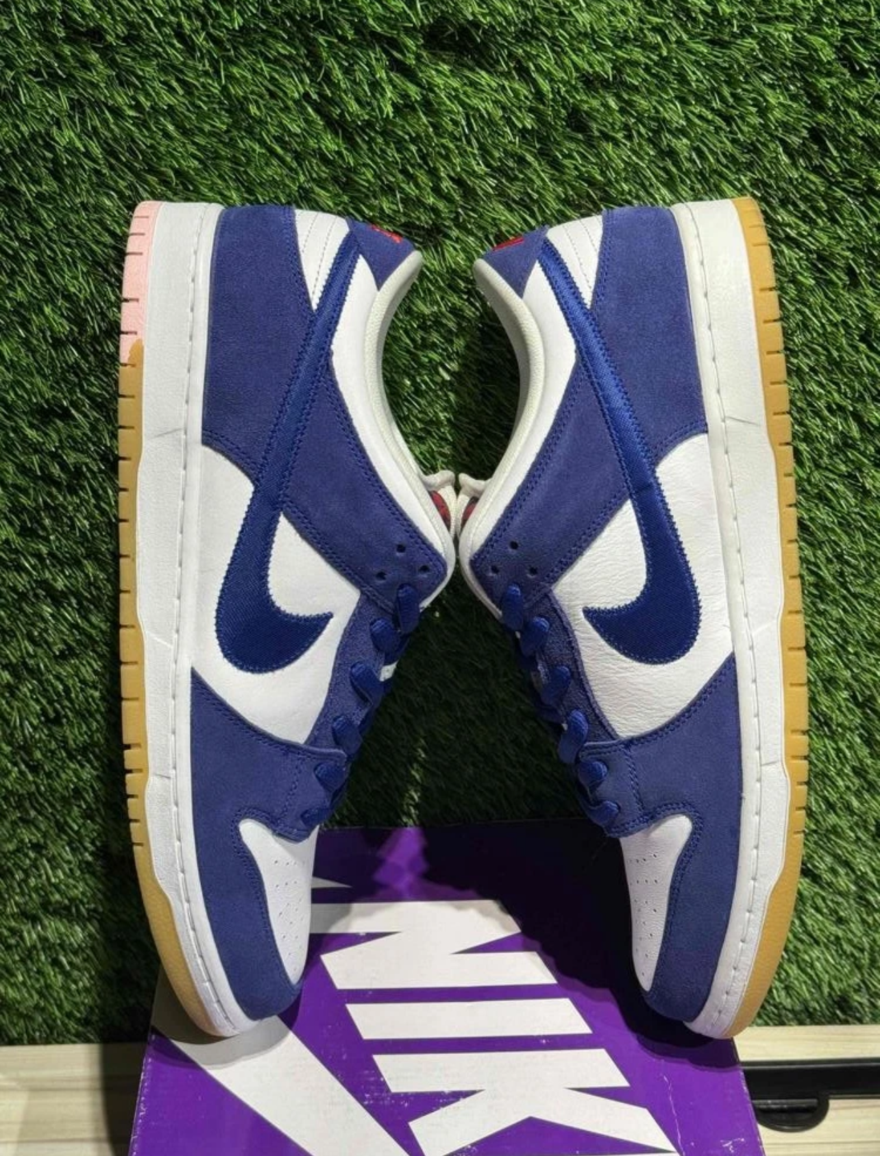 A Nike SB Dunk - LA Dodgers