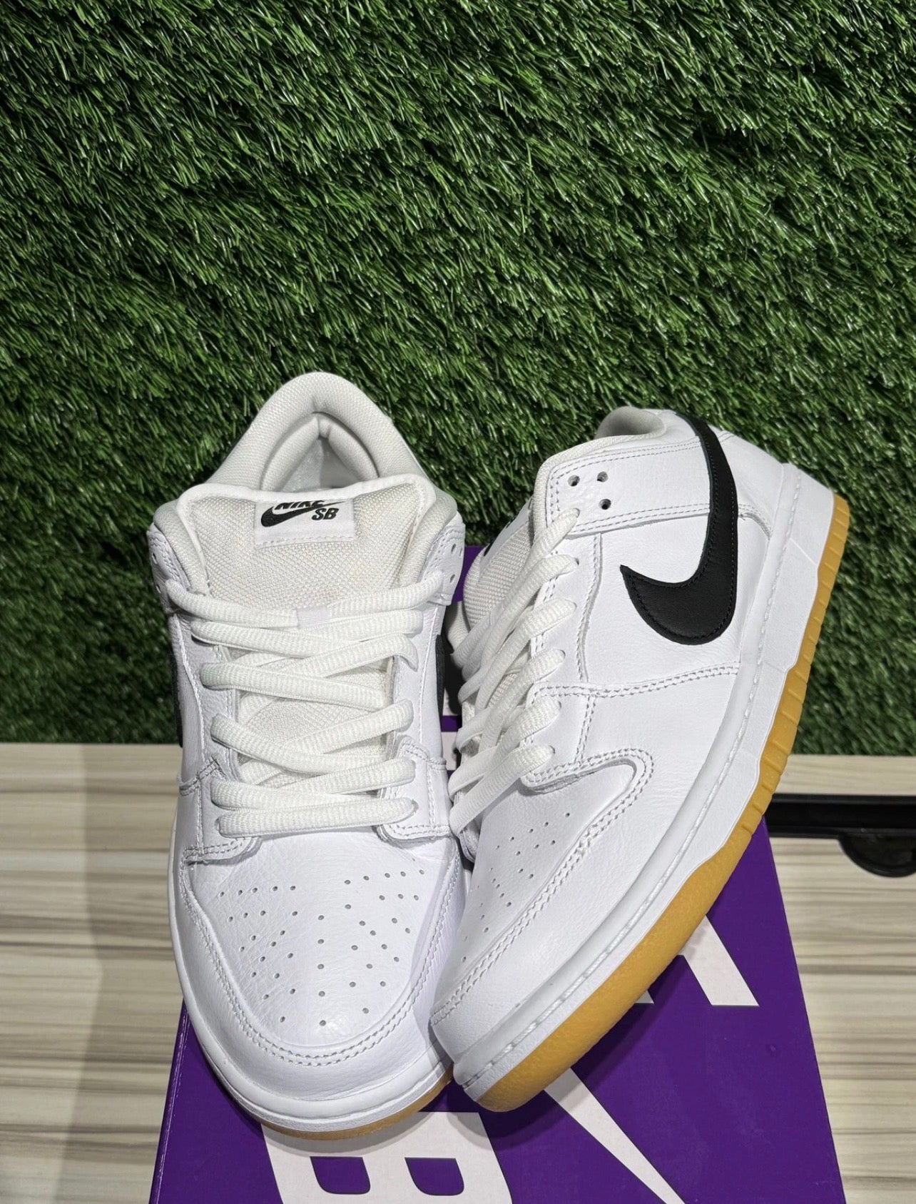 A Nike SB Dunk - White Gum