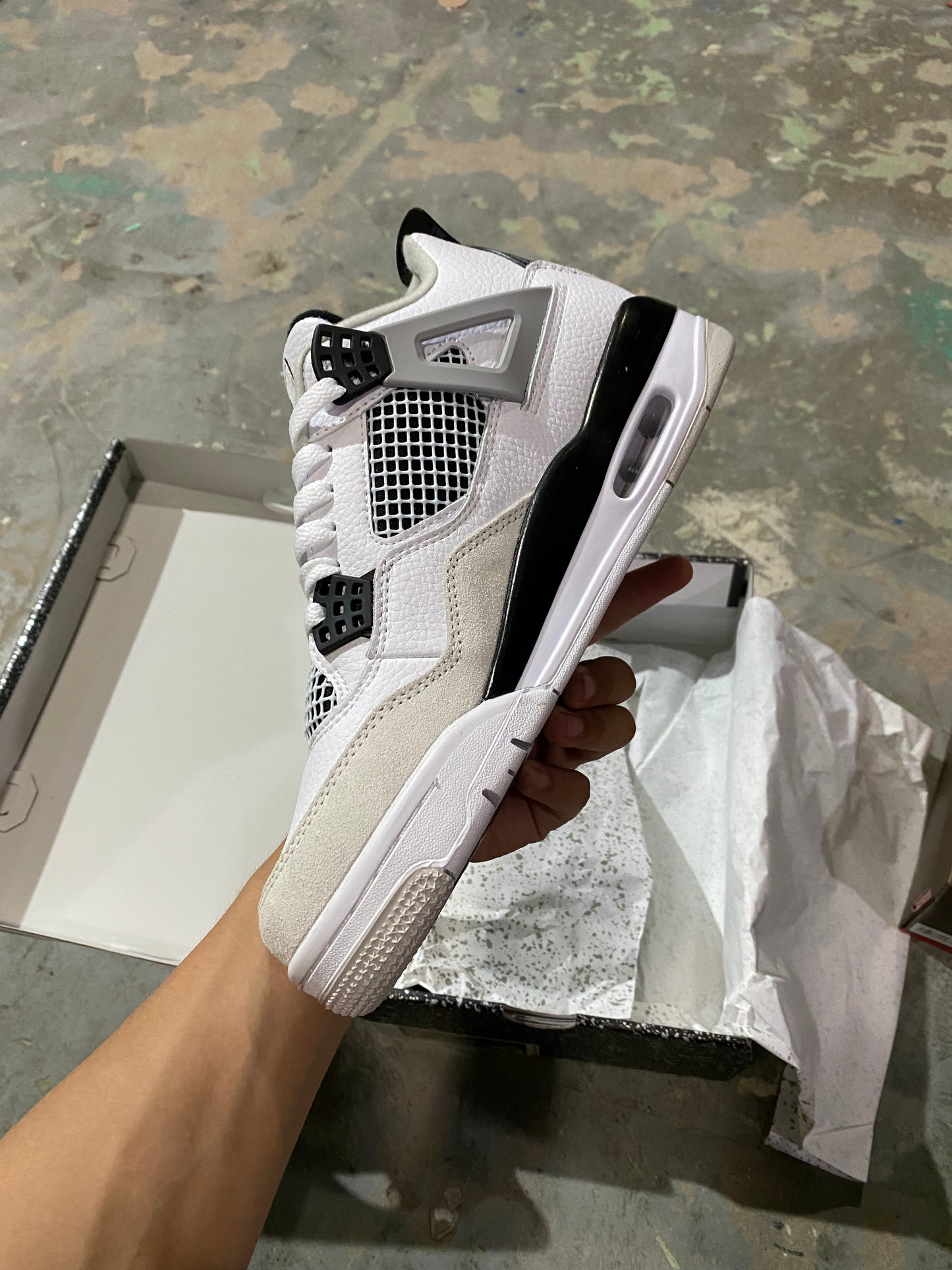 Jordan 4 - Military Black