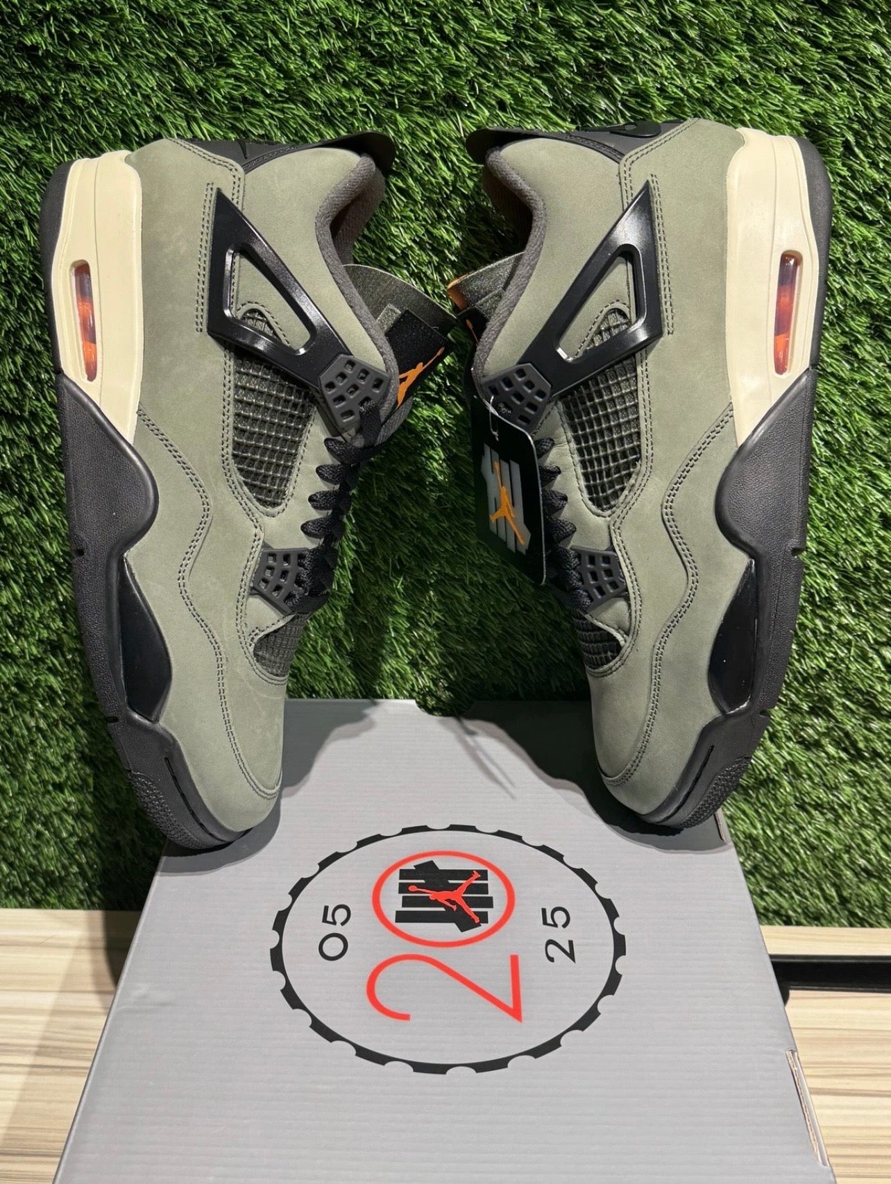 Jordan 4 - Undefeated 2025