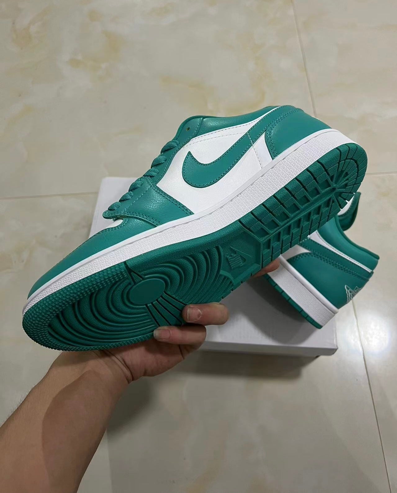Jordan 1 Low - New Emerald