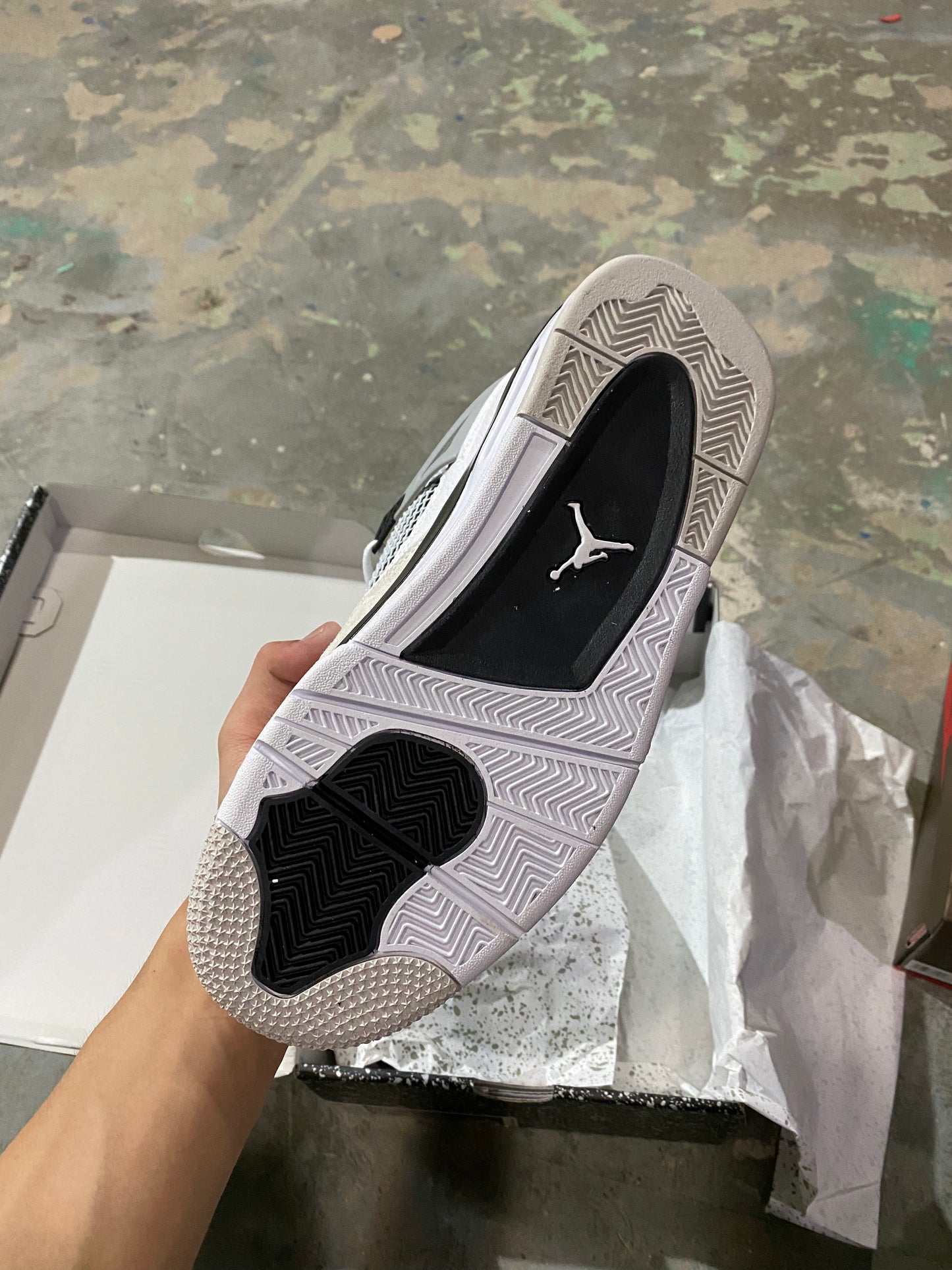 Jordan 4 - Military Black