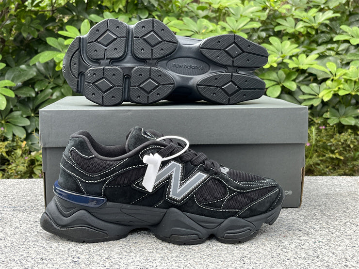 New Balance 9060 - Black Cat