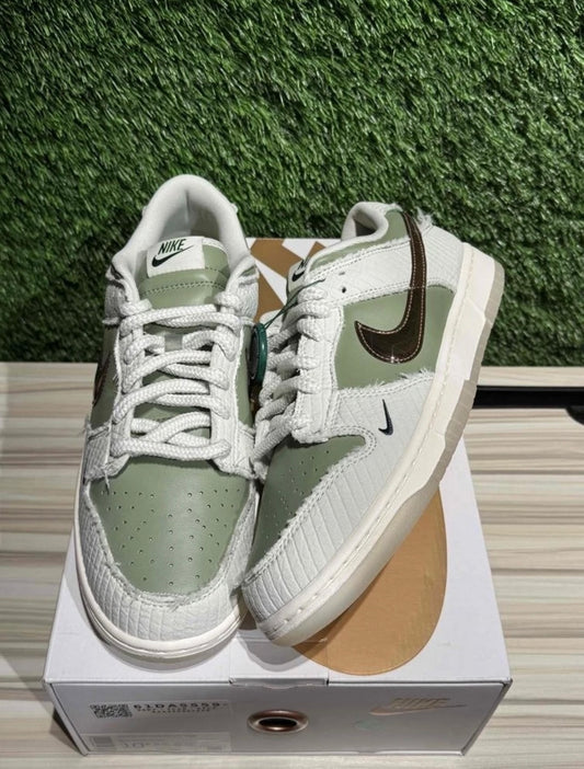 A Nike Dunk - Kyler Murray Be 1 of One