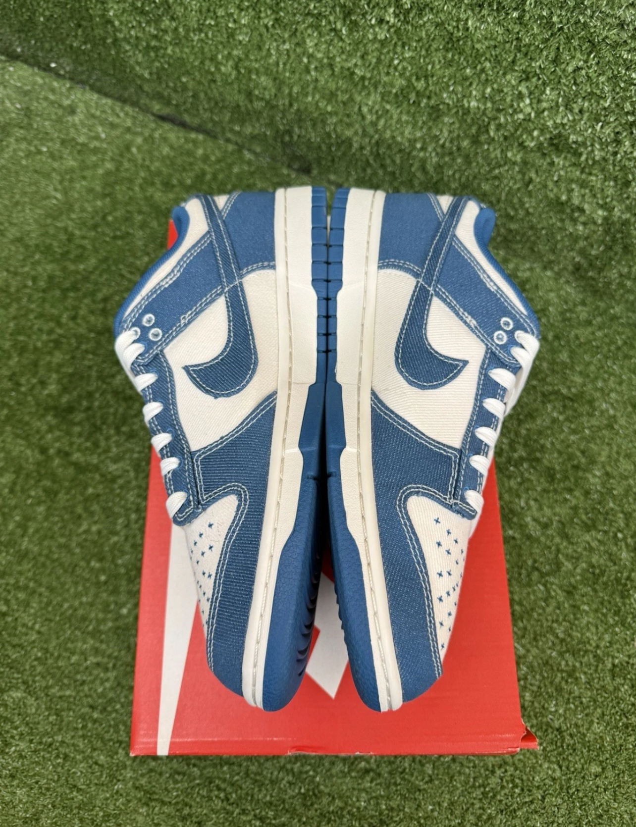 A Nike SB Dunk - Industrial Blue