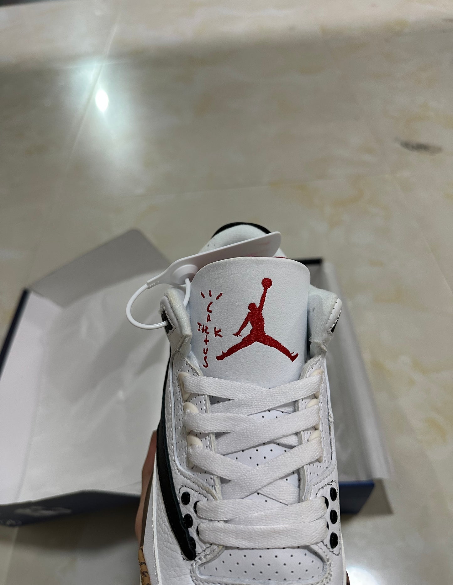 Jordan 3 - Travis Scott Cactus Jack