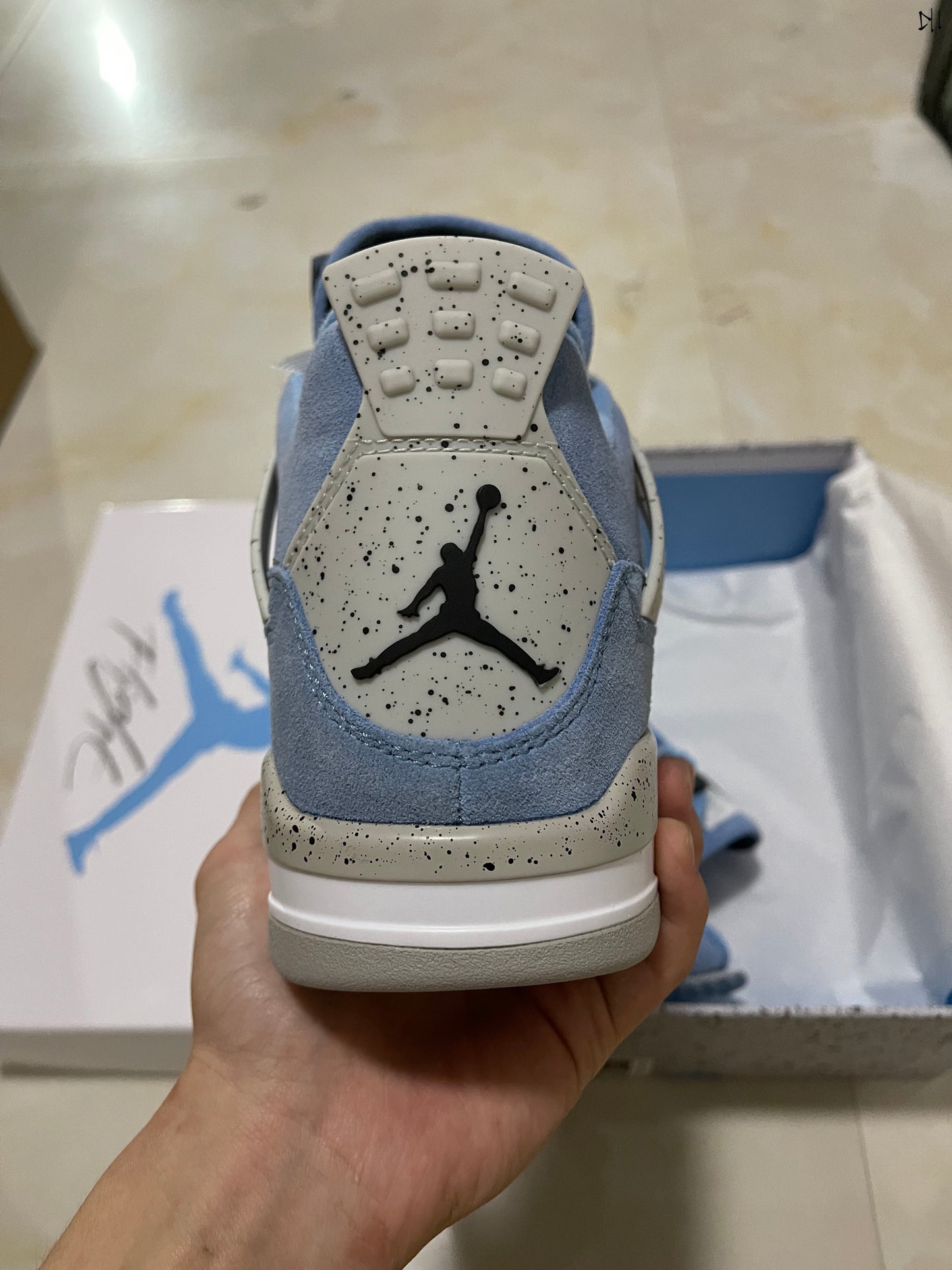 Jordan 4 - University Blue