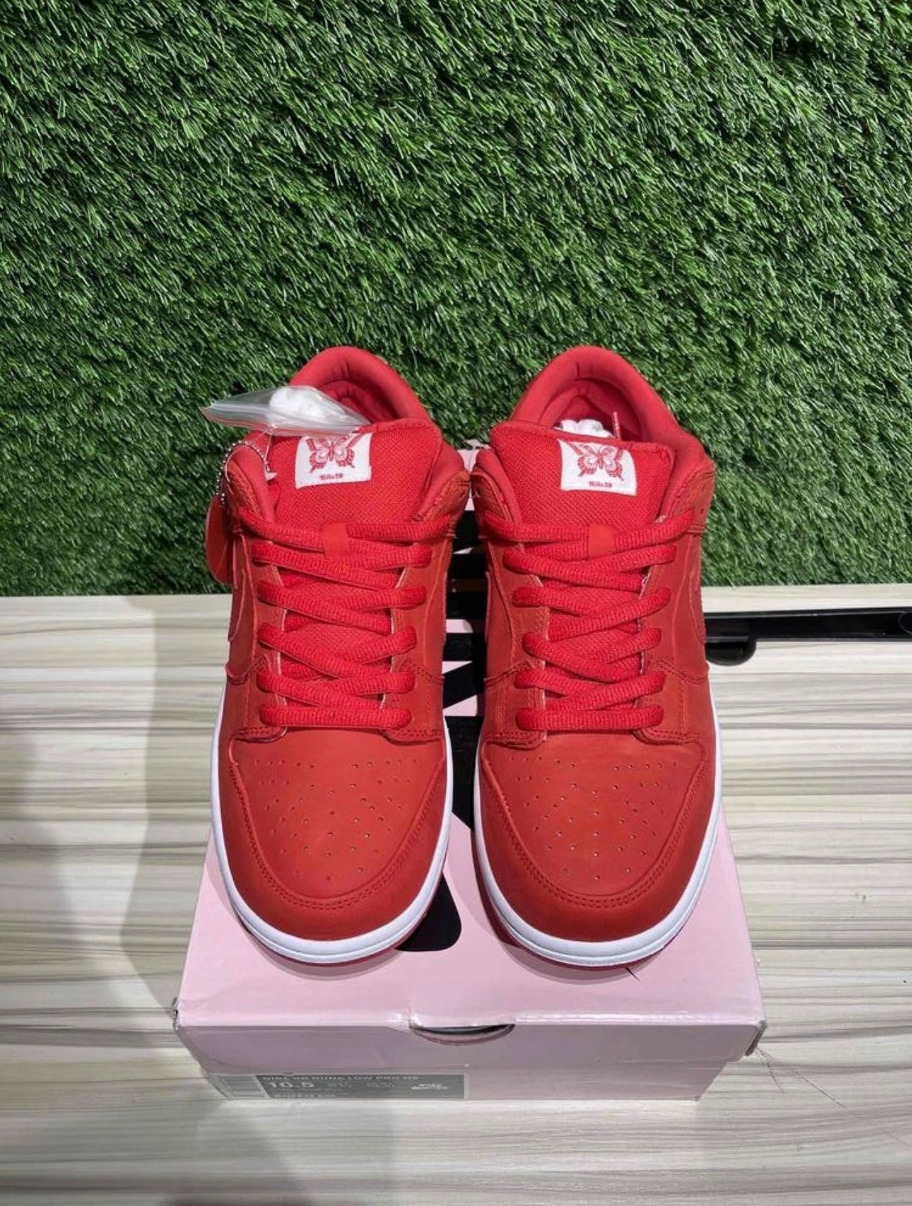 A Nike Dunk - Valentines Day