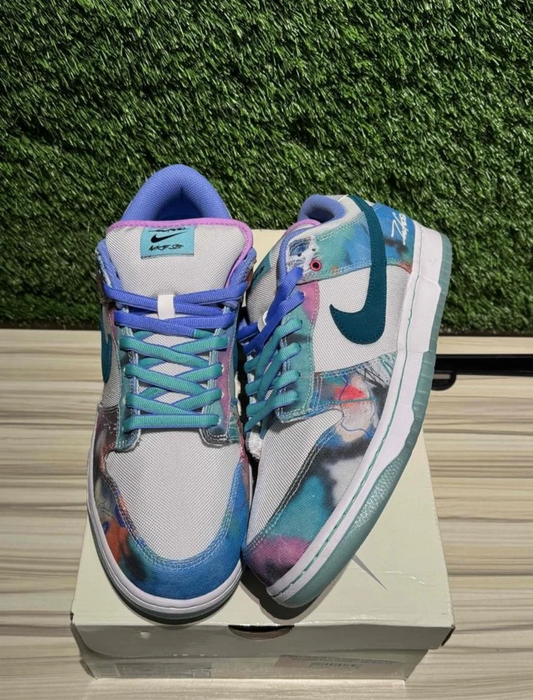 A Nike SB Dunk - Futura Laboratories Bleached Aqua