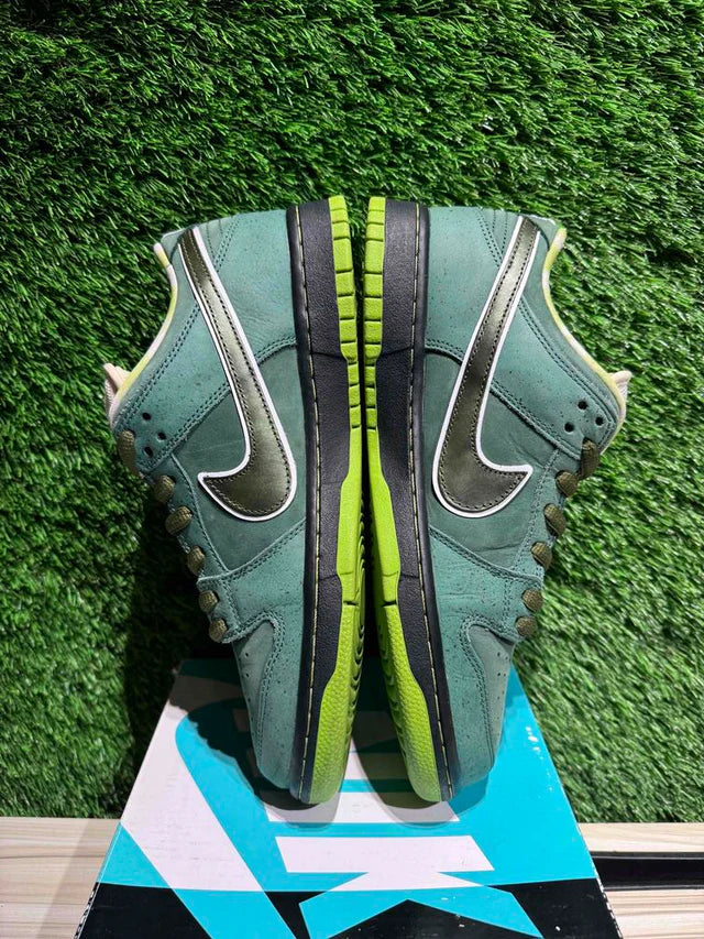A Nike SB Dunk- Green Lobster