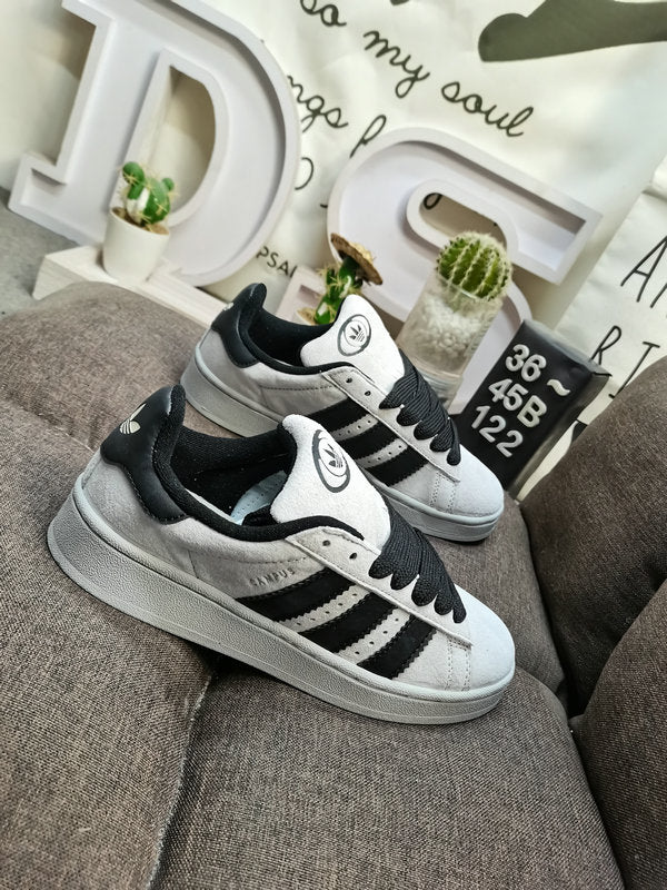 Adidas - Campus 00’s
