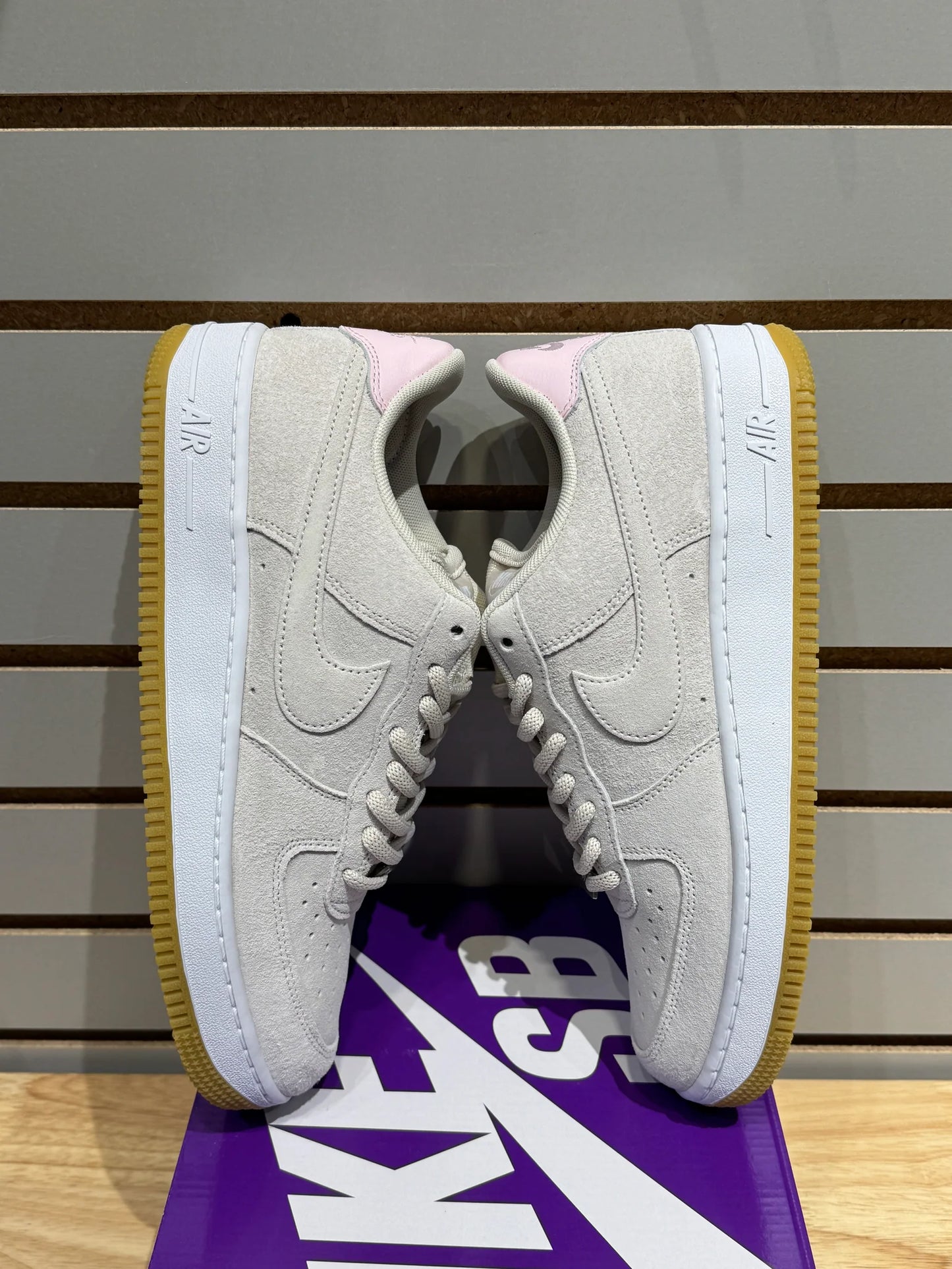 A Nike SB / Nike Air Force 1 - Orewood Brown Pink