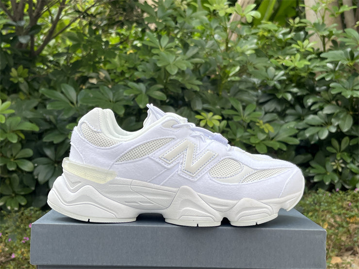 New Balance 9060 - Triple White