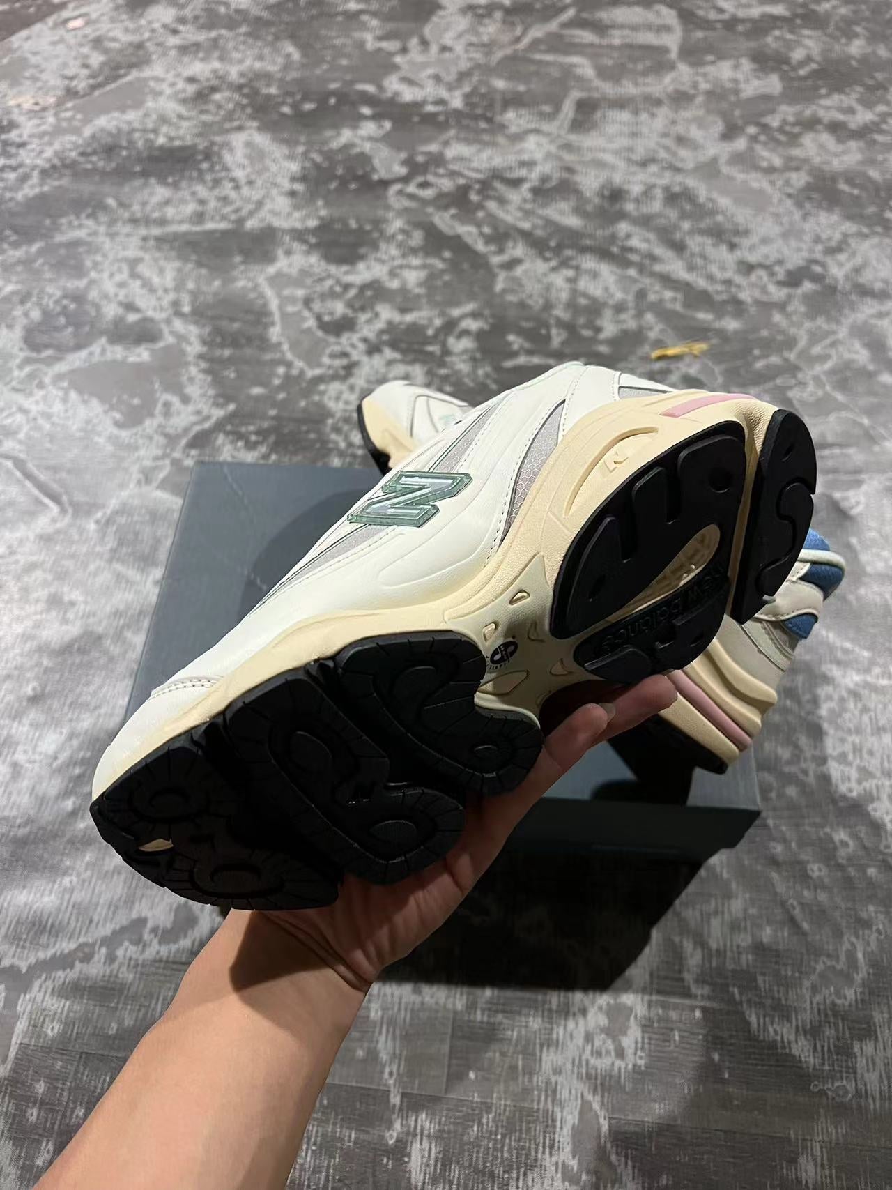 New Balance 1000 Angora Moonrock Almond Oil