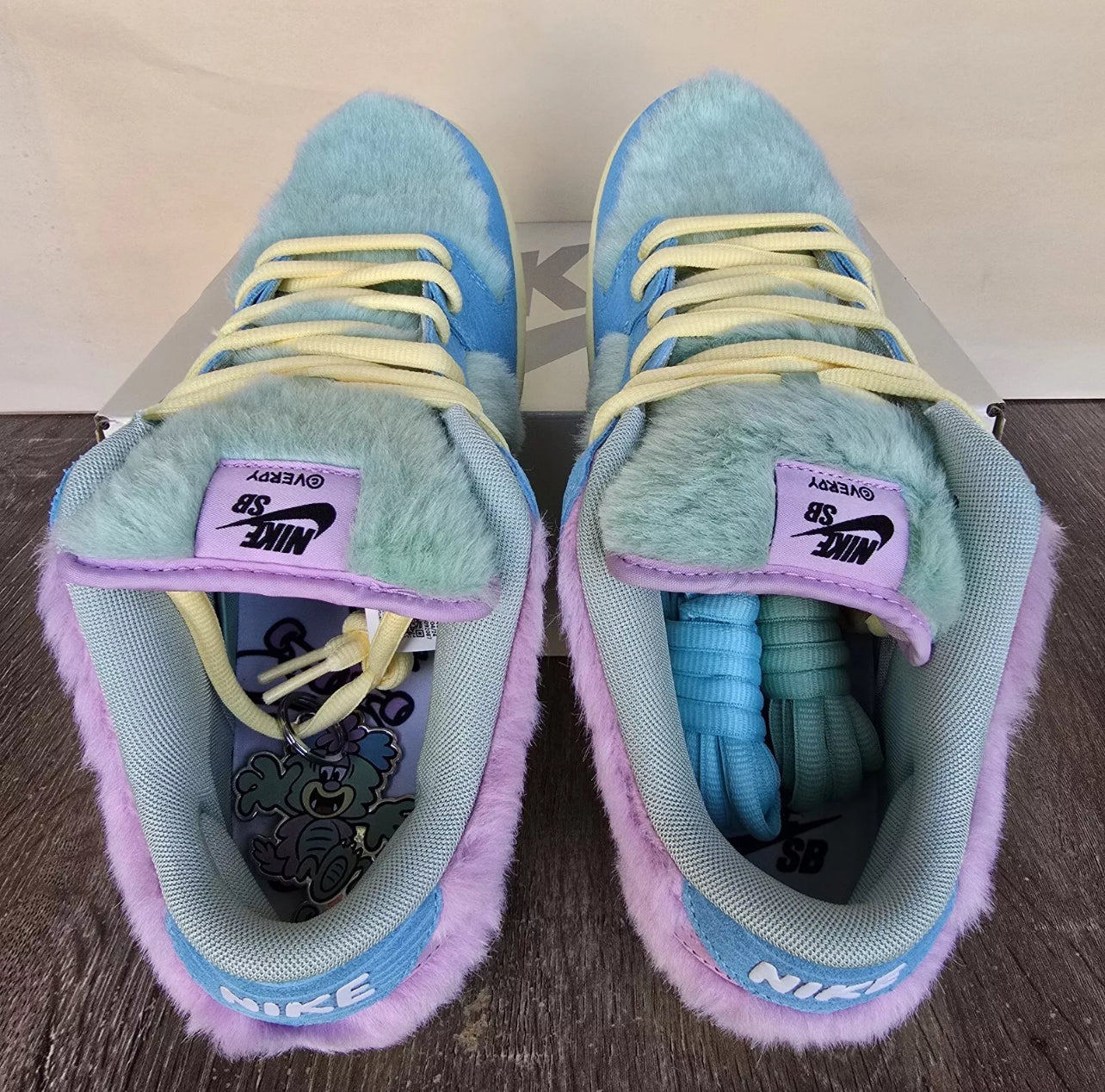 A Nike SB Dunk - Verdy