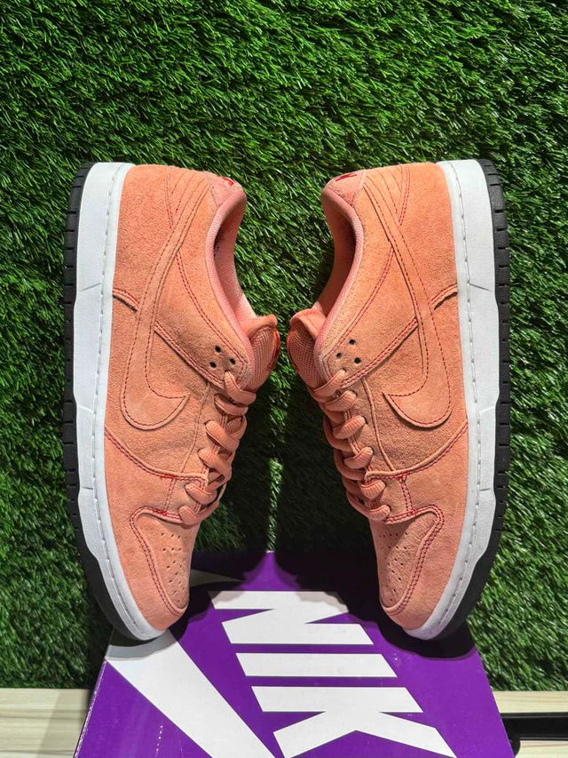 A Nike SB Dunk - PRM Pink Pig